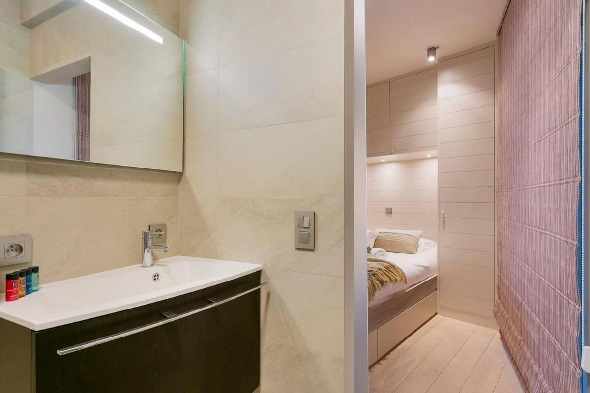 Huswell - Unique Apartment With Sea-View Near The Center Knokke-Heist Bagian luar foto